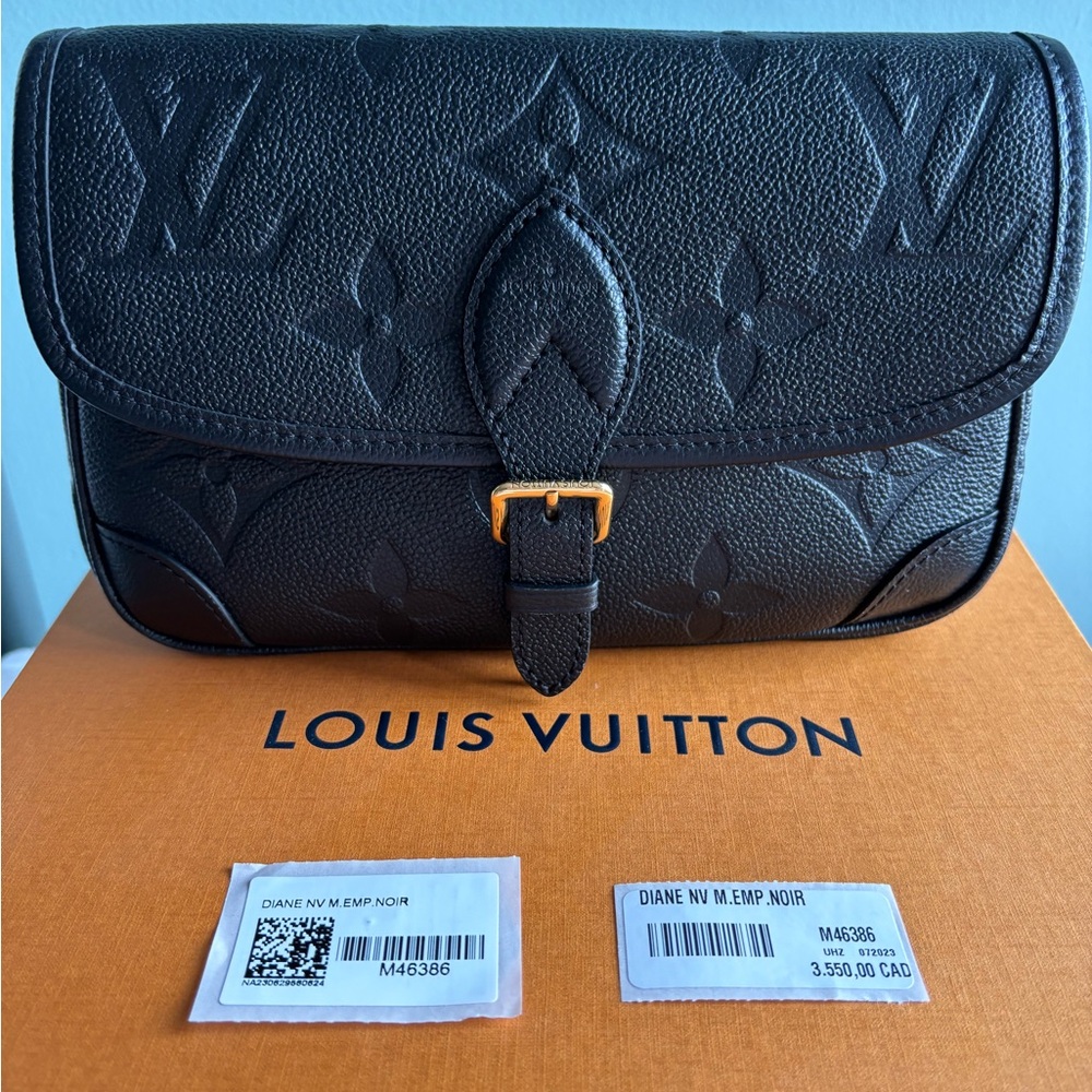 ❌SOLD ⭐️AUTHENTIC LOUIS VUITTON DIANE CONVERTIBLE CROSSBODY ⭐️ - Picture 12 of 16